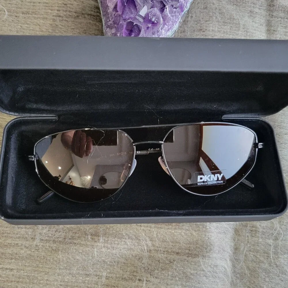 DKNY Women's Dk117s Pilot Sunglasses